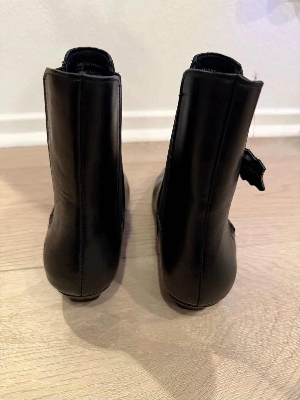STEVE MADDEN Genuine Leather Chelsea Boot